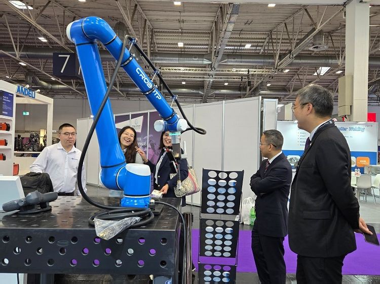 image013001 image013001